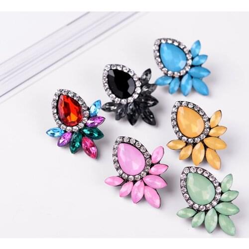 LUBOV Sweet Metal with Gems Ear Stud Earrings For Women Girls Christmas Party Fashion Earrings Rhinestone Acrylic Gift Jewelry