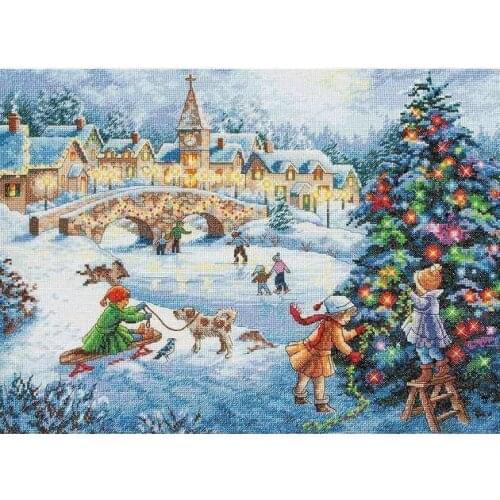 Children playing in christmas snow day Top Quality Embroidery Needlework 14CT Unprinted Art Cross Stitch Kits DIY Handmade Decor