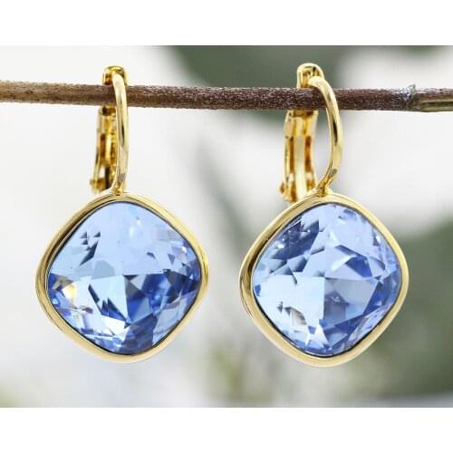 Vel Vett Dangle Earrings