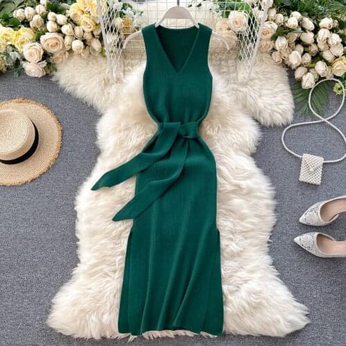 Korobov 2021 New V Neck Sleeveless Slim Knitted Dress Korean Solid Vintage Elegant Shases Lacing Bow Dresses Summer Vestidos