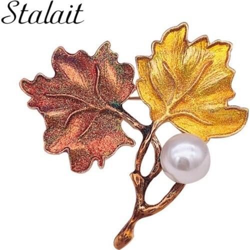 Retro Withered Maple Leaf Brooches Pearl Women Corsage Drip Oil Scarf Wholesal Brooch Pin Fashion Gift Jewelry Accessories