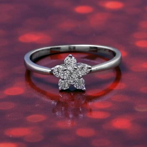 Cute Flower Shape Clear Crystals Focused 925 Sterling Silver Ring for Lady Festive Gift R646