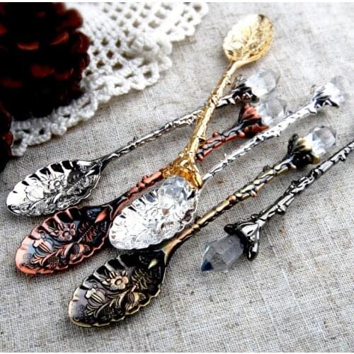 Vintage Royal Style Metal Carved Coffee Spoons Forks with Crystal Head Kitchen Fruit Prikkers Dessert Ice-cream Scoop SN1953