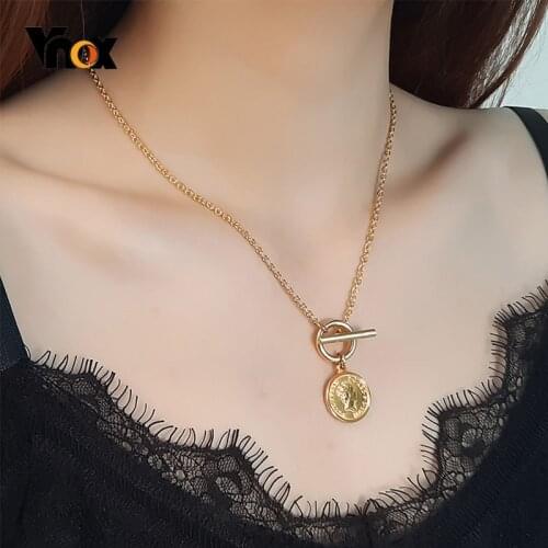 Vnox Elizabeth Coin Charm Pendant for Women Stainless Steel Necklace with Toggle Clasp Elegant Lady Party Jewelry