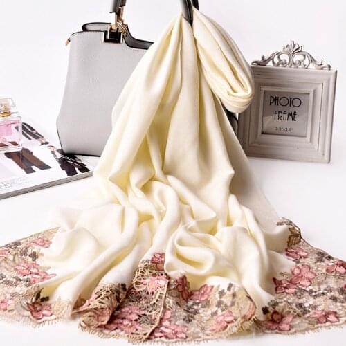 Bride Embroidery 100% Wool Scarf for Wedding Wraps Festive Echarpe Pashmina 2020 Ladies Warm Shawl Women Winter Pure Wool Scarf