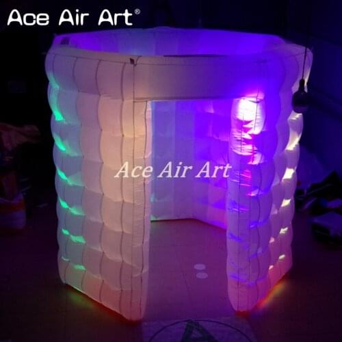 Creative design 2.4 m white oxford led inflatable Octagonal photo booth,selfie kiosks with 8 pcs spotlights with sticker cover