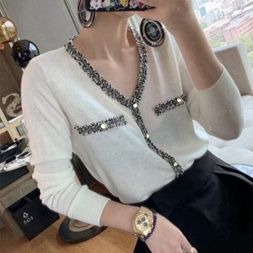 V-Neck Sweater Silm Female New Tweed Show Stitching Knitted-Shirt Fall Winter Core Spun Yarn Small Sweet Wind Long-Sleeved Women