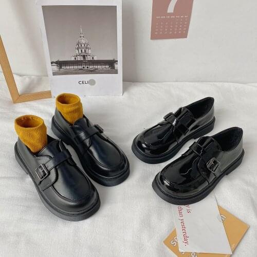 2021 spring and autumn new womens small black leather shoes trend Korean version of the British student round toe flat shoes