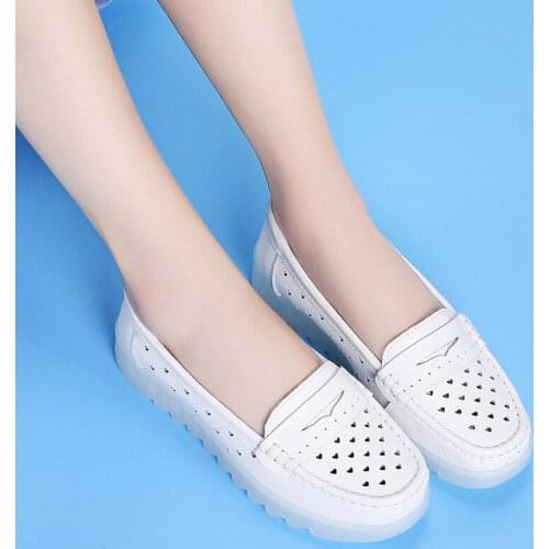 Womens soft-soled leather shoes, flat-soled hospital shoes, white round head comfortable work shoes, hollow and breathable