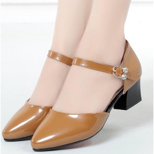 2021 New Womens Shoes Thick Bottom Shallow Mouth Pointed High Heels Summer Shoes Elegant Buckle Leather Ladies Sandals XL 34-43