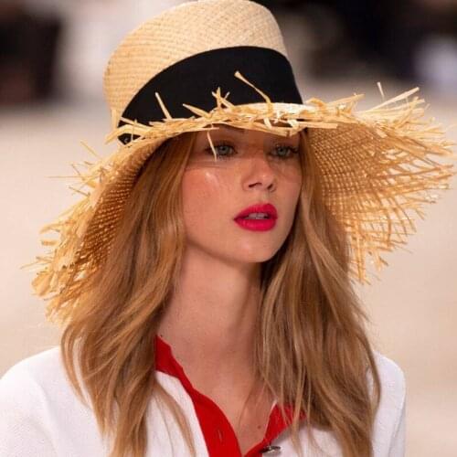 2022 summer New hand made raffia hat womenring flat-top sun hat sunscreen beach raffia straw hat wholesale