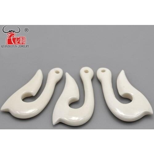 3PCS Handmade Carved Yak Bone FISHHOOK Maori Pendant New Zealand Style Bone white Beads DIY Jewelry Accessory 50mmX24mm