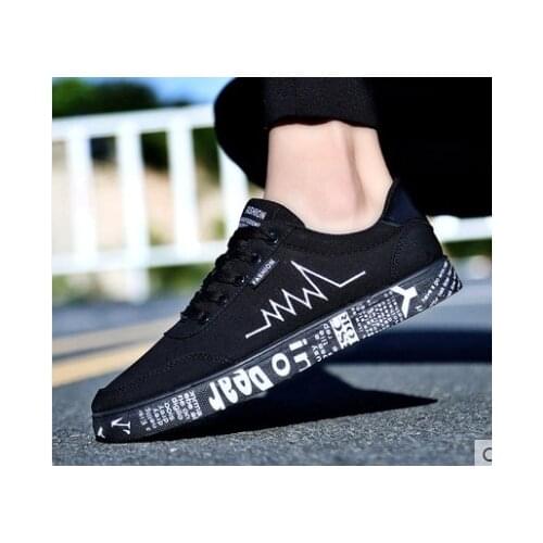 New 2018 Spring Summer Canvas Shoes Men Sneakers Low top Black Shoes Mens Casual Shoes Male Brand Fashion Sneakers EUR39-45