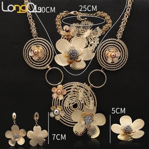 Longqu Necklaces
