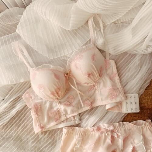 No steel ring ultra-thin underwear womens light luxury satin bow soft sleep bra set three-dimensional embroidered lace lingerie