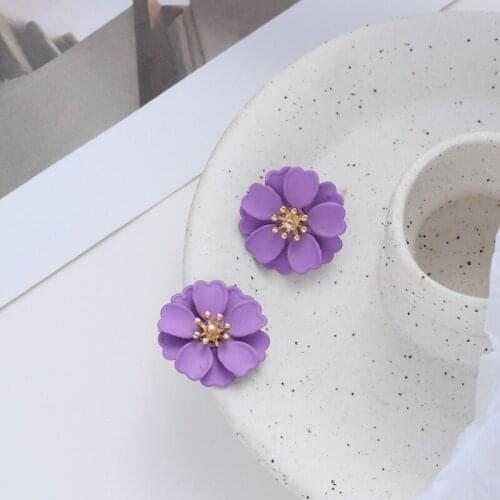 Sweet Style Purple Earrings 2020 New Flower Shaped Pearl Stud Earrings Trendy Wild Exquisite Geometric Earrings