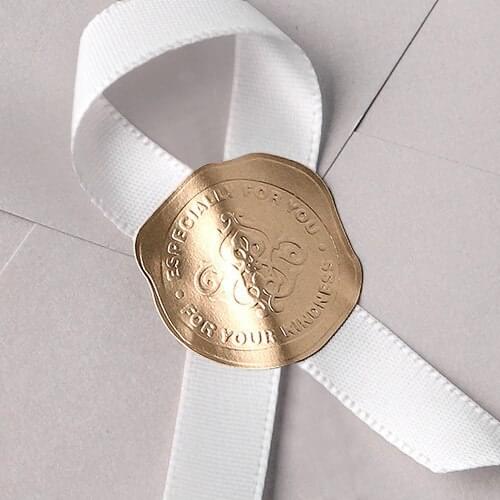 50pcs Gold PVC Gift Stickers Christmas Handmade Cake Packaging Sealing Label Kraft Sticker Baking DIY Gift Fire Paint Sticker