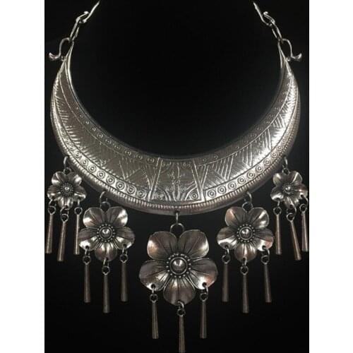 Free shipping Handmade Retro yun nan pendant collars flower dragon elephant miao luck silver necklaces