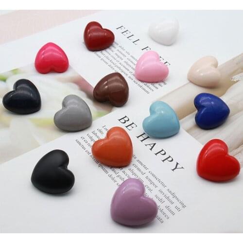 New Arrival High Quality Acrylic Hand Sewn Womens Dress Knitted Sweater Pajamas Button Heart Shaped Love Decorative Button