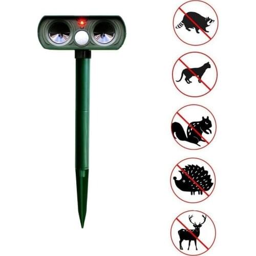 Solar Powered Ultrasonic Repeller Animal Chaser Outdoor Use Garden Repellent Sonic Deterrent Scarer Repellent Dog Cat Squirrel