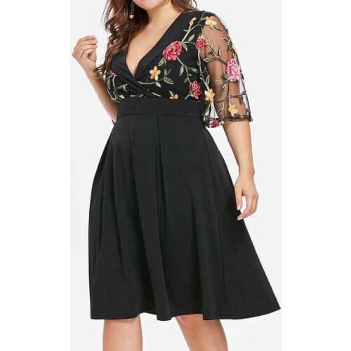 Women Casual Floral Short Sleeve Plus Size Solid Applique V-Neck Dress 5XL Party Bandage Beach Dress Summer Sunress Vestido