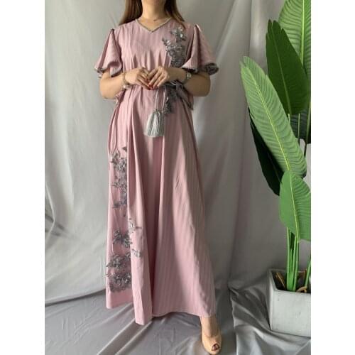 Embroidered Muslim Women Dress Ruffles Arab Abaya Floral Arabic Vestidos Turkey Moroccon Kaftan Islamic Clothing India Gown Robe