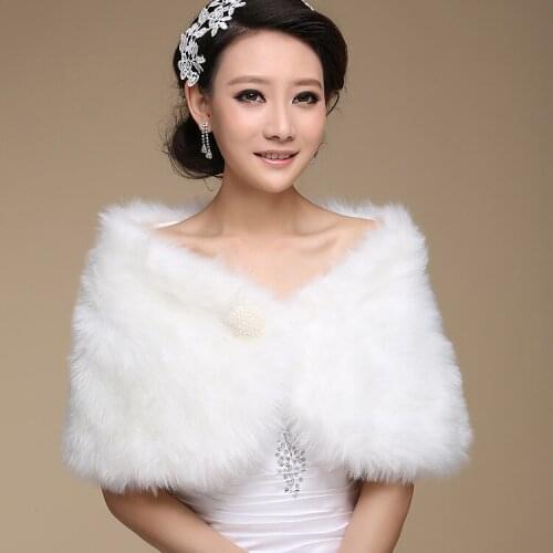 In Stock bolero Women Fur Faux Fur Bolero White Wedding Bridal Wraps Wedding Bolero Jacket 2018 With Pearls
