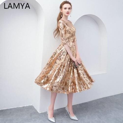 LAMYA Cheap Plus Size Gold Sequins Prom Dresses 2019 Half Sleeve Organza Evening Party Gown Knee Length O Neck Rode De Soiree