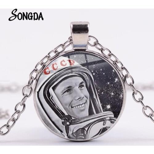 Astronaut Photo CCCP USSR Necklace Men The Way to Progress Communism Russia Emblem Pendant Space Flight Memorial Jewelry
