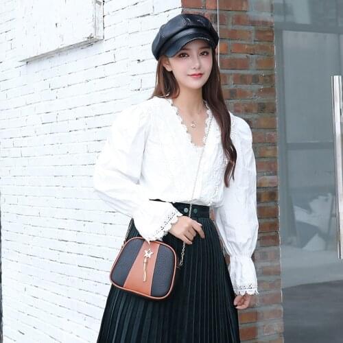 PU Leather Tassel Crossbody Bag Women Small Elegant Color Block Shoulder Messenger Bag Travel Satchel with Star Décor Tassel