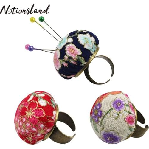 1Pc Pin Cushion DIY Craft Needle Ring Pincushion Holder for Cross Stitch Accessories Home Needlework Sewing Tools Random Color