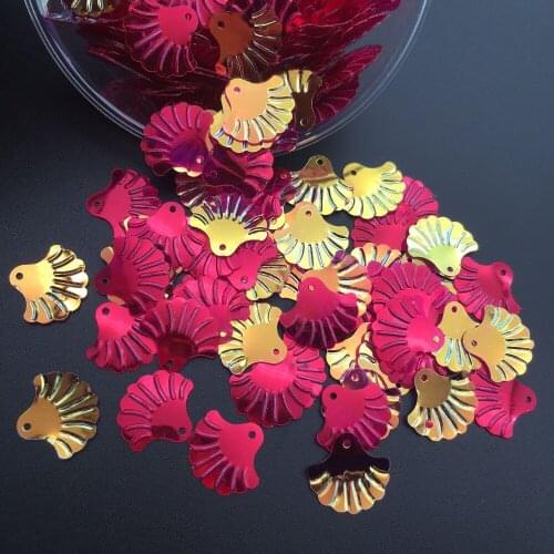 300Pcs/500pcs 21mm Fan Shape Loose Sequins Beautiful Crafts for Sewing/Webbing Diy Accessory Kids DIY single Side golden Red