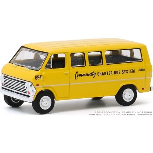 GreenLight 1:64 1968 Ford Club Wagon School Bus Alloy model car Metal toys for childen kids diecast gift