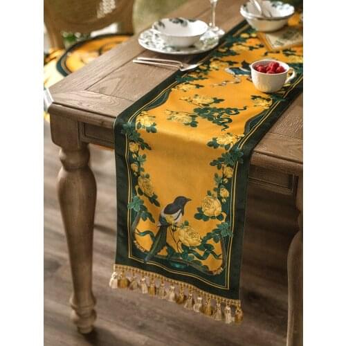 Luxury Thick Floral Table Runners With Multi-Tassels Velvet Table Runner Dresser Scarf Farmhouse Home Kitchen Wedding Party Deco