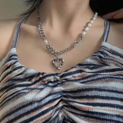 Punk Heart Pearl Asymmetry Necklace For Women Pendant Multi-layer Choker Creative Wedding Jewelry 2021 New Fashion Trendy
