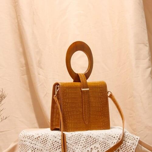 2021 New Product Crocodile Pattern Handbag Retro Personality Wooden Handle Tote Bag Luxury Women Shoulder Crossbody Bag Purses