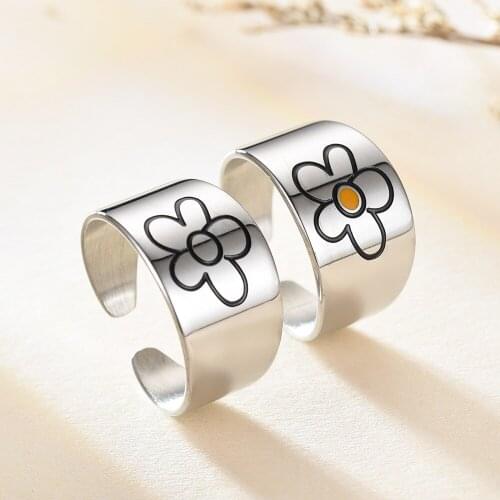 Simple Flower Rings for Women Men Punk Vintage Small Korean Daisy Adjustable Open Ring Couple Jewelry Birthday Gift BFF
