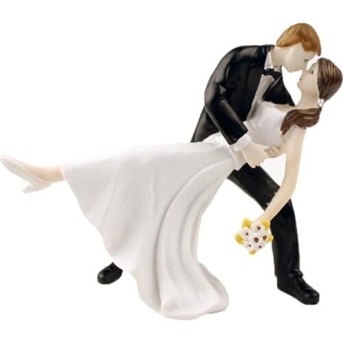 Romantic Black Groom Bride Marry Resin Figurine Wedding Cake Topper Wedding Decoration