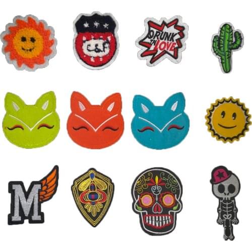 Red kitten embroidered jeans jacket coat badge can be sewn can be ironed DIY clothing craft supplies accessories 1PCS for sale