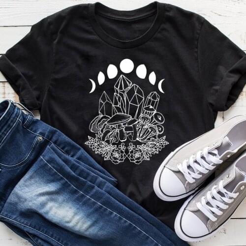 Celestial Moon Phases Magic Crystals Mushrooms T-shirt Vintage Women Graphic Witch Top Tee Aesthetic Wiccan Gothic Tshirt