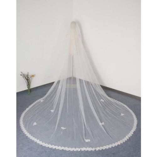 Classic Lace Edge Wedding Veil One Tier Lace Trim Cathedral Bridal Veil Beige/White/Ivory Bride Veil Elbow,Fingertip,Waist,Chape