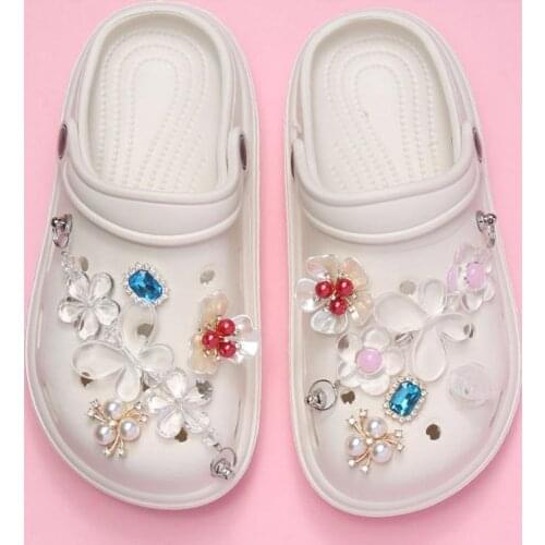 Luxury Pearl Rhinestone Designer Charms Flower Charms for Crocs DIY Elegant Princess Shoe Buckles Accessories Fashion All-match