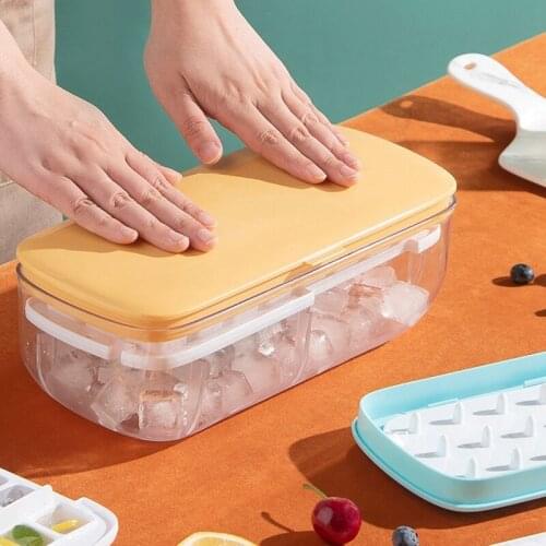 Freeze Ice Mold Ice Box Ice Tray Quick Freezer with Lid Refrigerator Homemade Ice Hockey Ice Box Creative