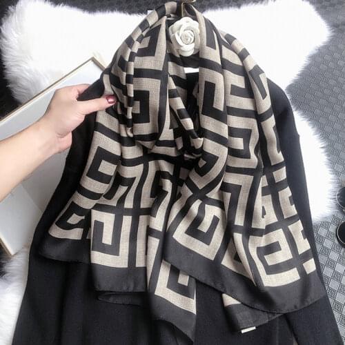 2020 Brand Autumn winter women beach quality shawl cotton scarf lady fashion scarves bandana pashmina wrap hijab muffler