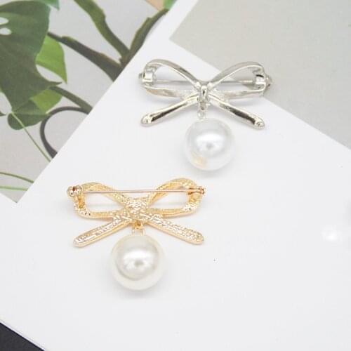 1PC Womens Pearl Brooches Fashion Collar Pins Cardigan Brooches Clip Simulated Imitation DIY Jewelry Chic Blouse Accesssories