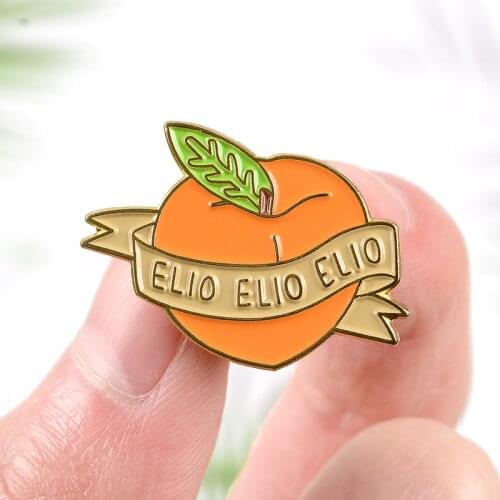 Cartoon Cute Fruit Yellow Peach Pin Enamel Brooch Custom Alloy Badge Cowboy Clothes Bag Accessories Woman Jewelry Gift for Kids