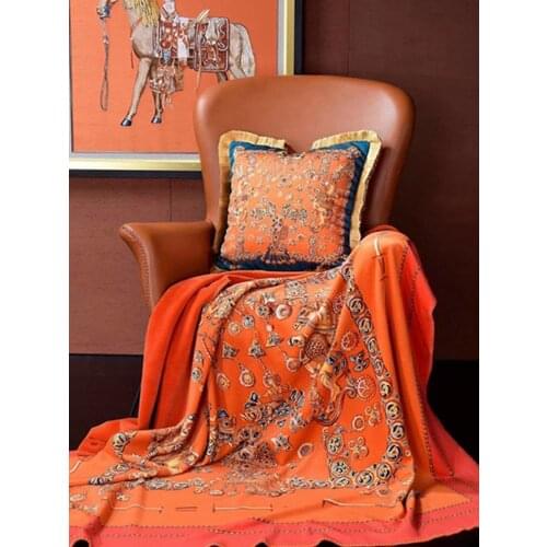 Brand New Luxury Style Printed Brocade Fox Velvet Fabric Thickness Blanket for Sofa Office Living Room Casual Shawls Blanket