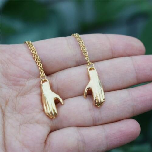 2pcs/set Unique Magent Hand in Hand Necklace Women Stainless Steel Pendant Choker Couple Jewelry Engagement Gift Collier Femme