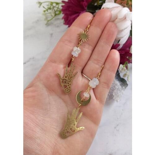 Moon tarot hand earring,moonstone,labradorite,sun,fortune teller,celestial,modern,witchy,palmistry,mystical,gemstone,long,occult