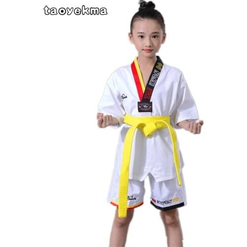 2018 wholesale cotton breathable junior Taekwondo Dobok child girls and boys WTF approve Karate uniform suit training clothes